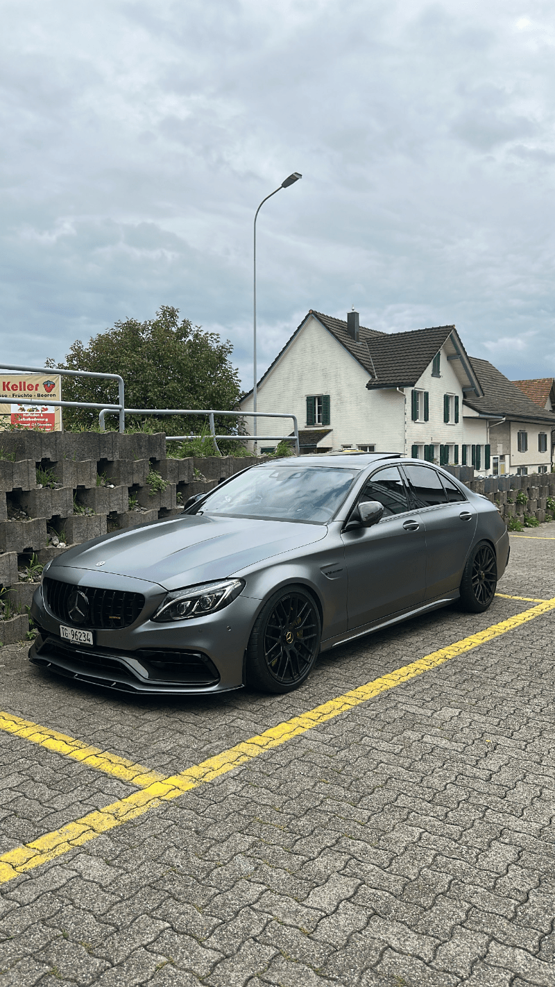 Mercedes AMG C 63