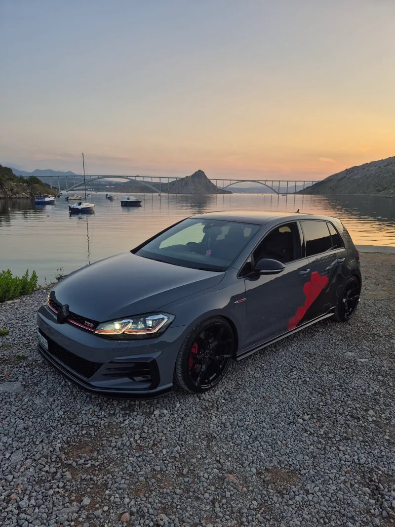 Volkswagen Golf GTI